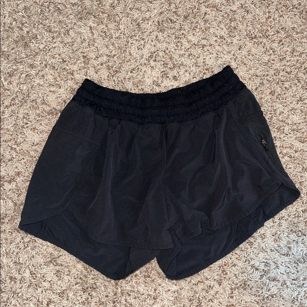 Lululemon Black Hotty Hot Shorts 4 inch